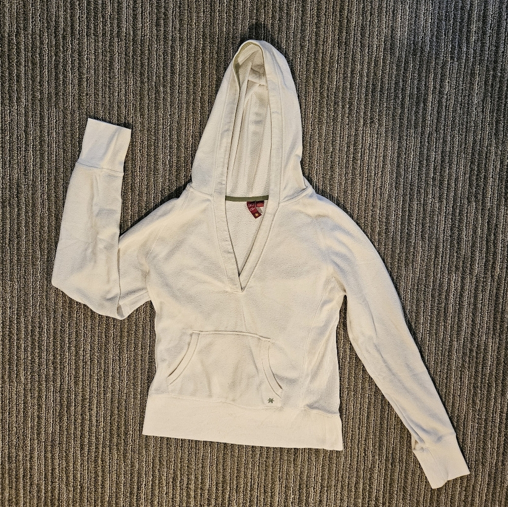 SO white v-neck sweatshirt